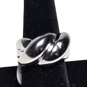 Rings Stainless Steel Twisted Sisterhood Ring